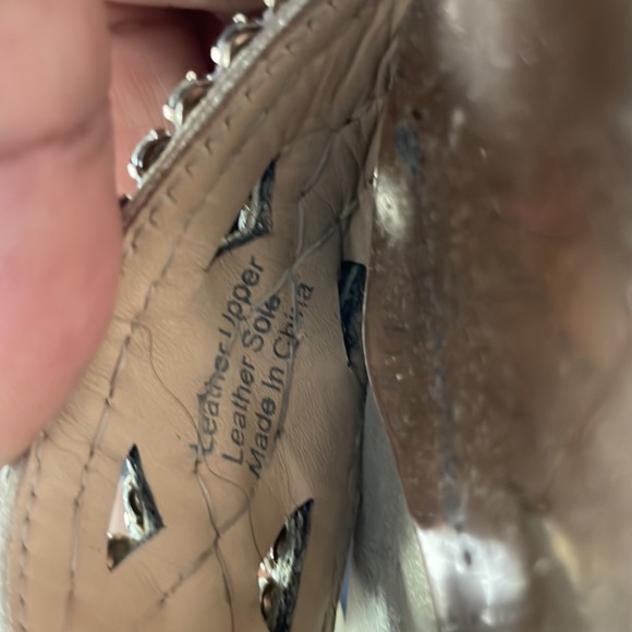 Wms 8.5 Badgley Mischka Chunky Heel Sandals Gold /Rhinestone - Picture 12 of 13